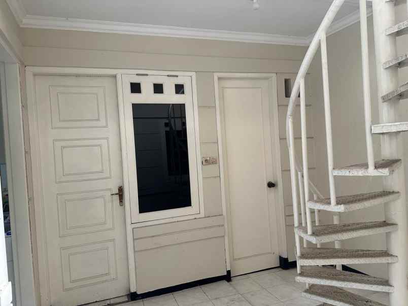 dijual rumah unimas garden regency