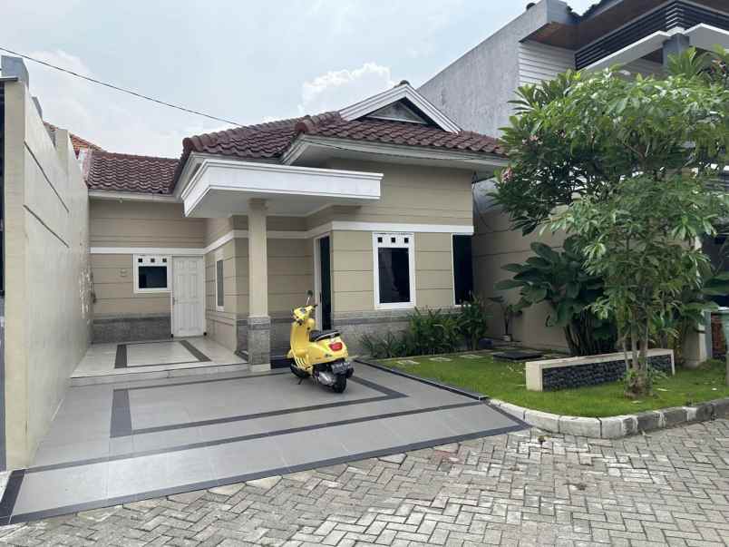 dijual rumah unimas garden regency