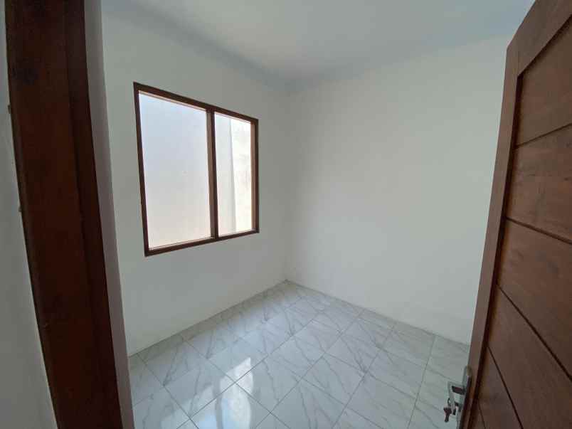 dijual rumah utara candi prambanan