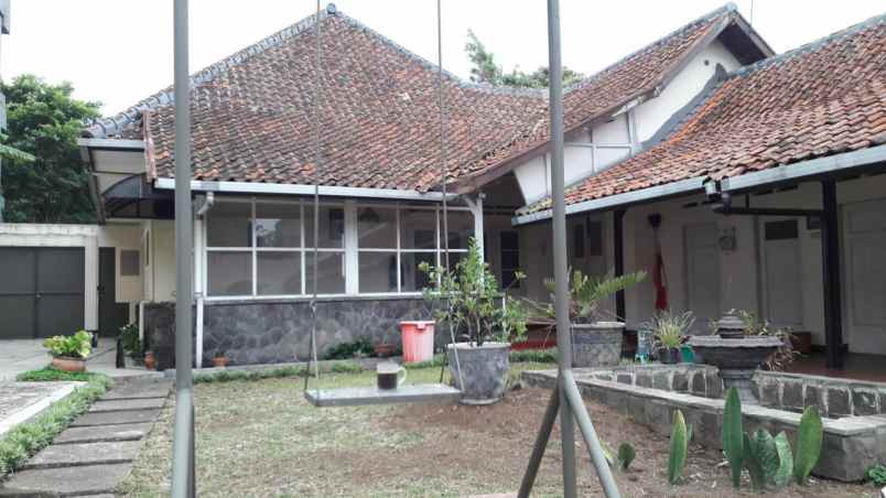 dijual rumah vintage di pasirkoja kota bandung