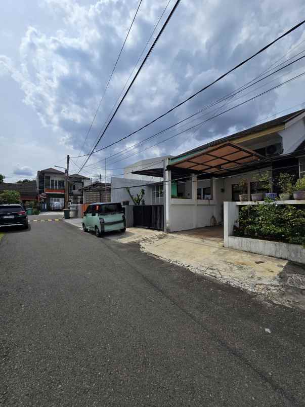 dijual rumah waringin permai