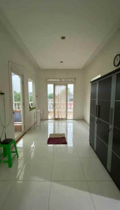 dijual rumah wisma lidah kulon