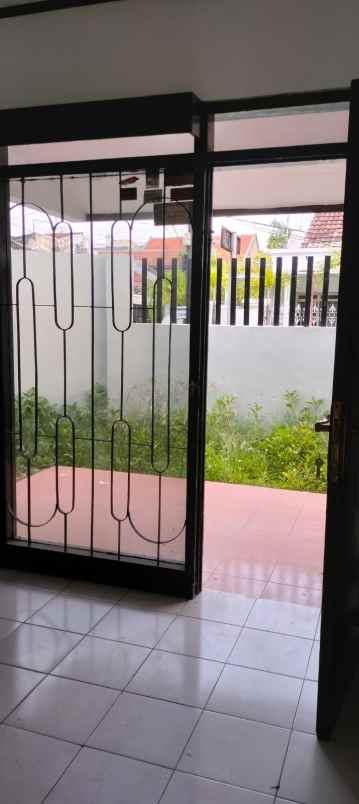 dijual rumah wisma permai