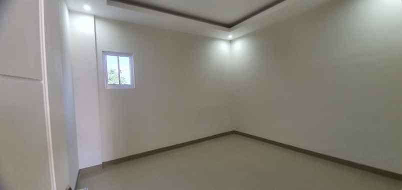 dijual rumah wisma permai
