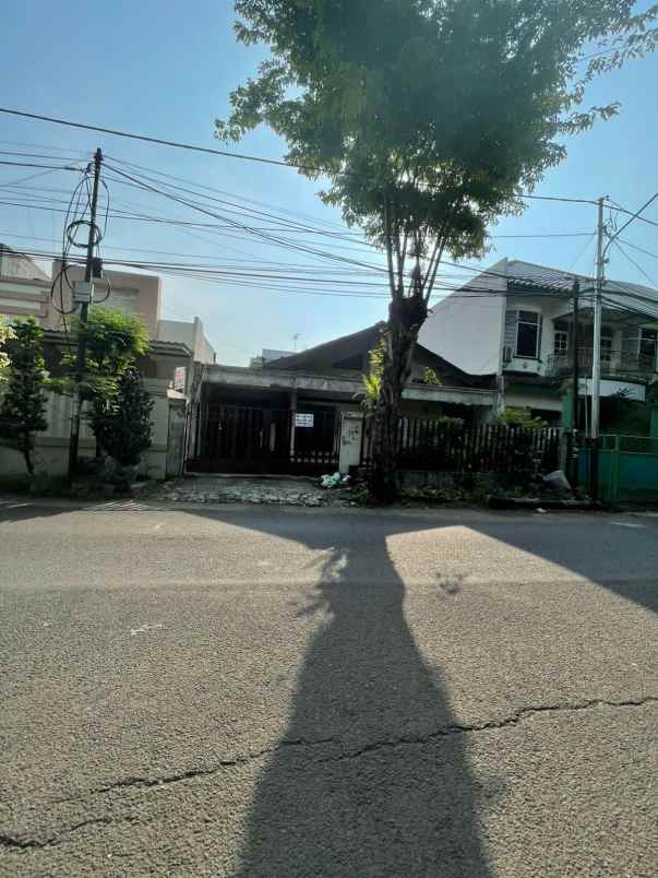 dijual tanah jalan komplek taman aries