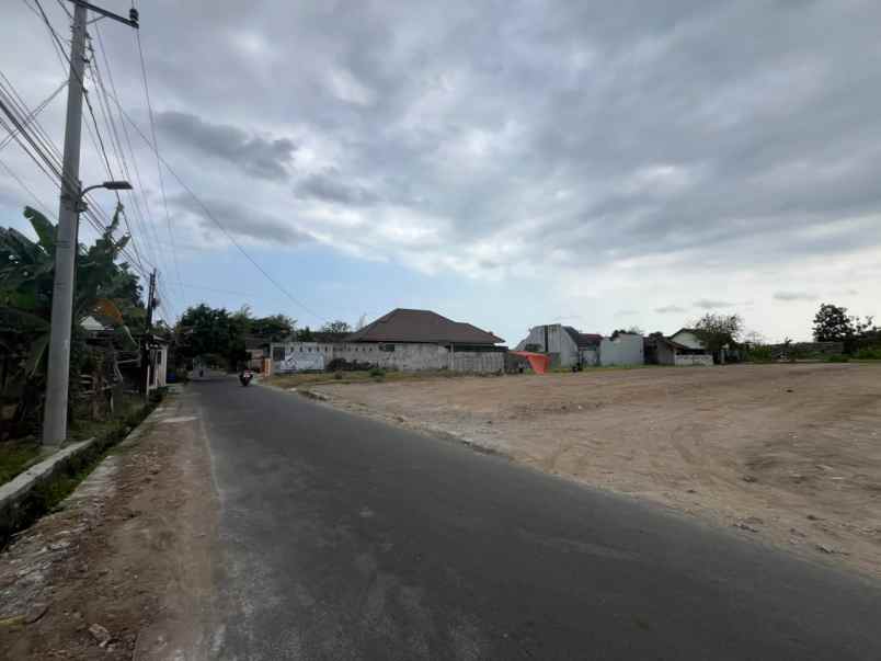 dijual tanah wirosaban selatan rsud