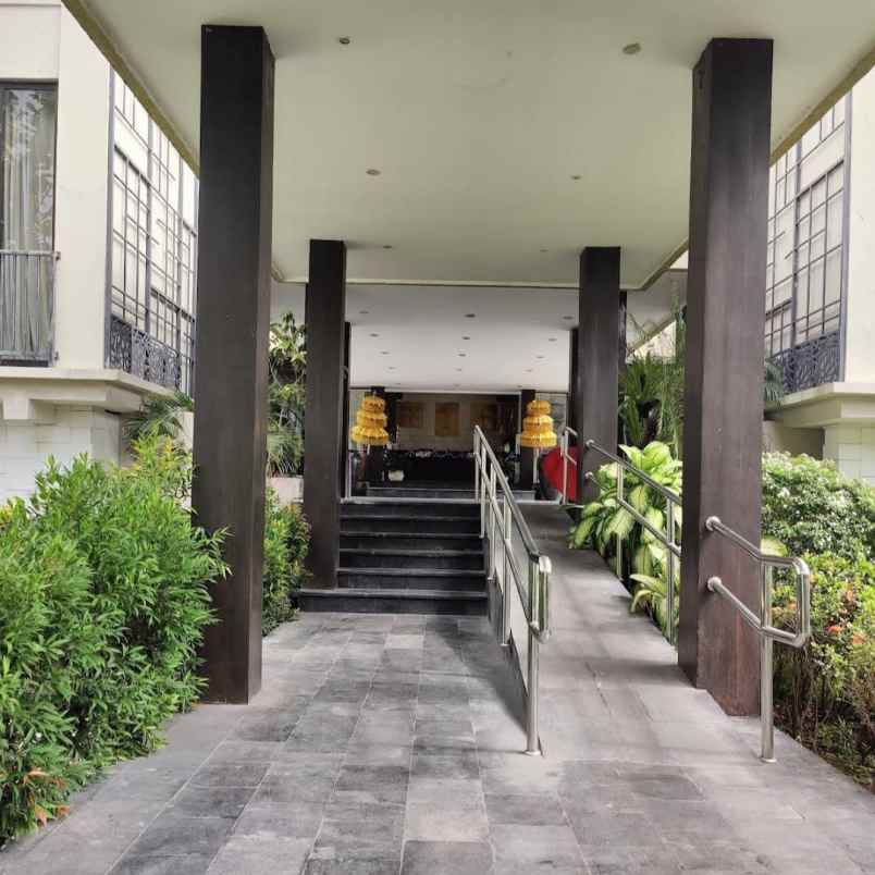 dijual villa batu belig