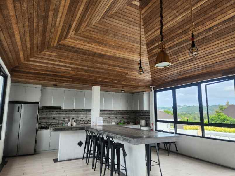 dijual villa jalan pantai balangan