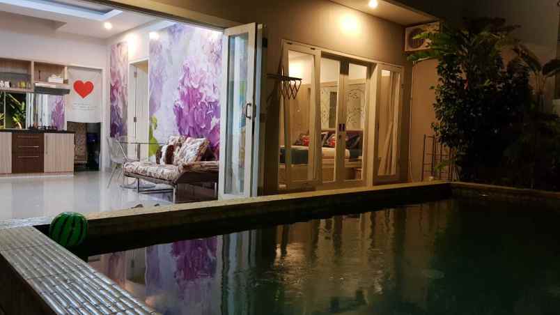 dijual villa jimbaran badung bali