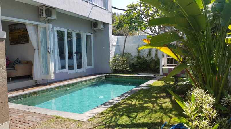dijual villa jimbaran badung bali