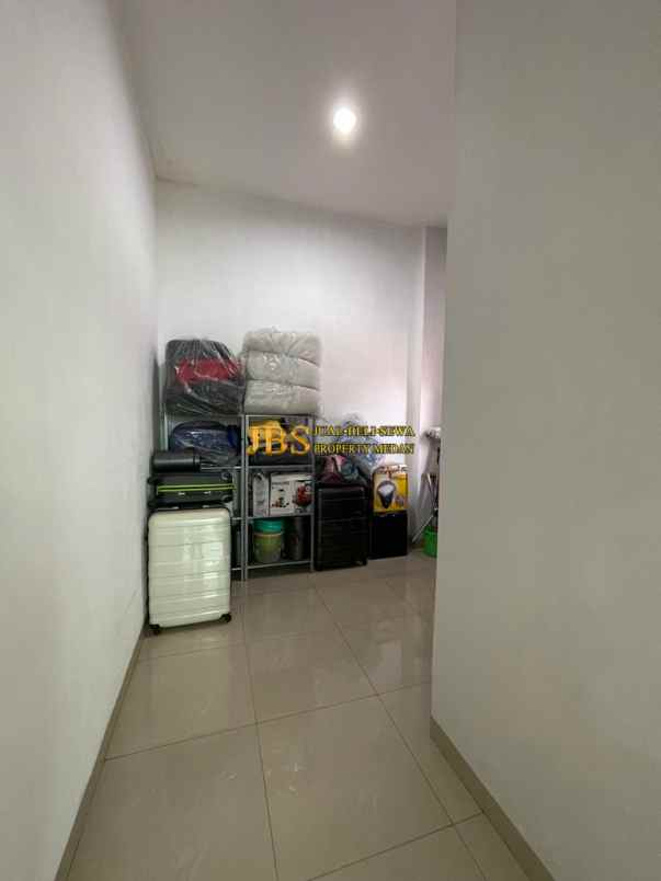 dijual villa komplek cemara asri jalan