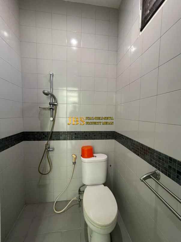 dijual villa komplek cemara asri jalan