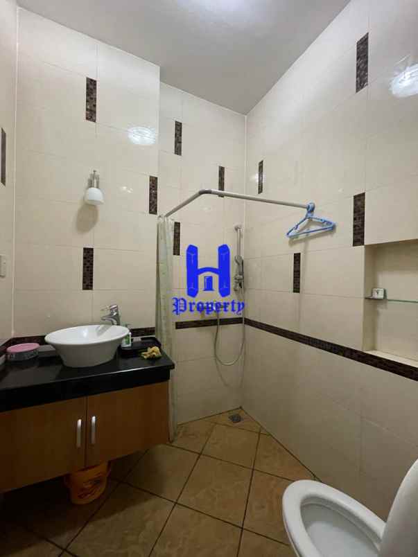 dijual villa komplek cemara asri jalan