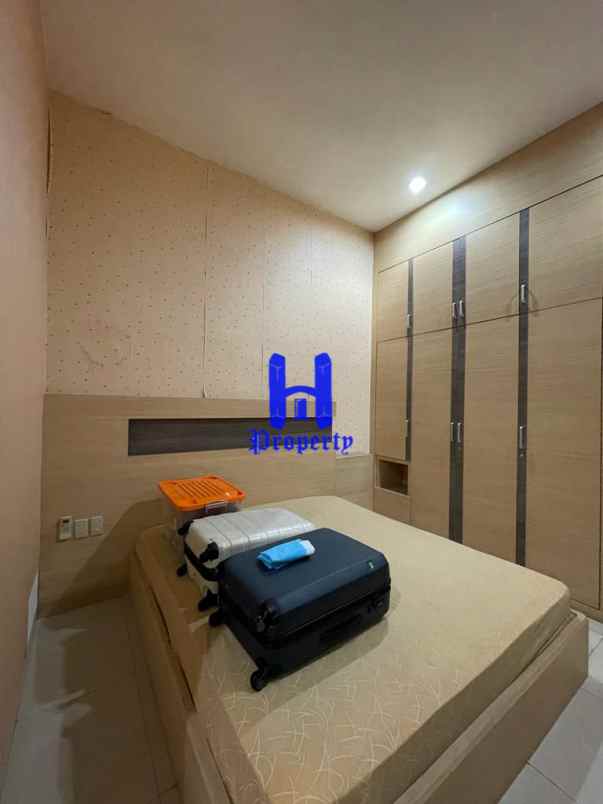 dijual villa komplek cemara asri jalan