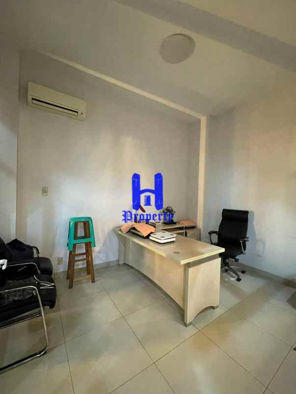 dijual villa komplek cemara asri jalan