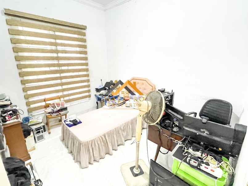 dijual villa komplek citraland gama