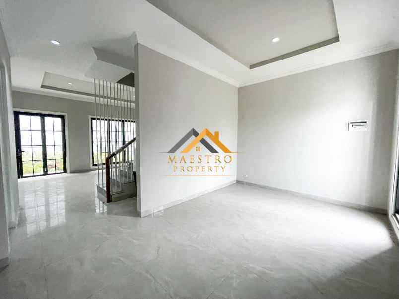 dijual villa komplek citraland helvetia