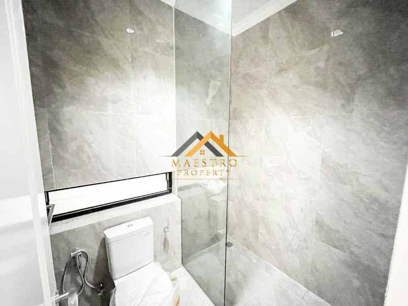 dijual villa komplek citraland helvetia