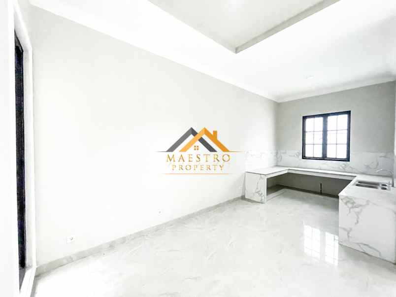 dijual villa komplek citraland helvetia