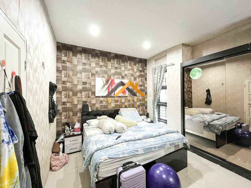 dijual villa komplek grand legian jalan