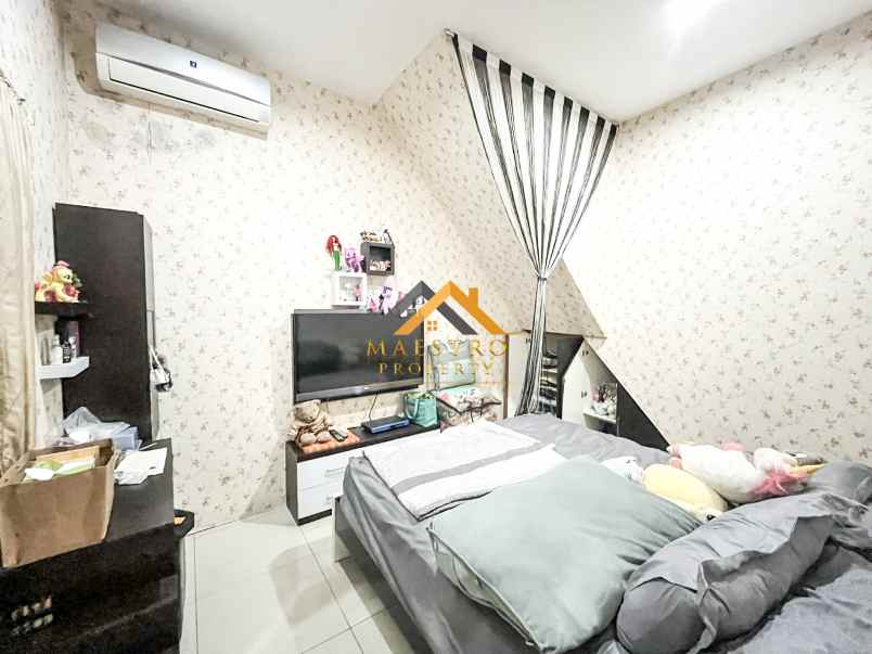 dijual villa komplek grand legian jalan