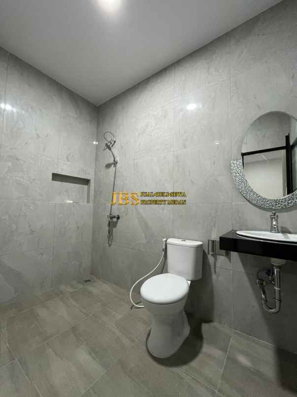 dijual villa komplek jewel park jalan