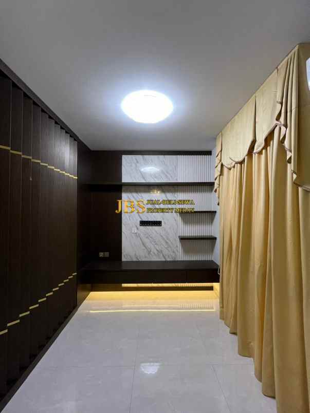 dijual villa komplek jewel park jalan