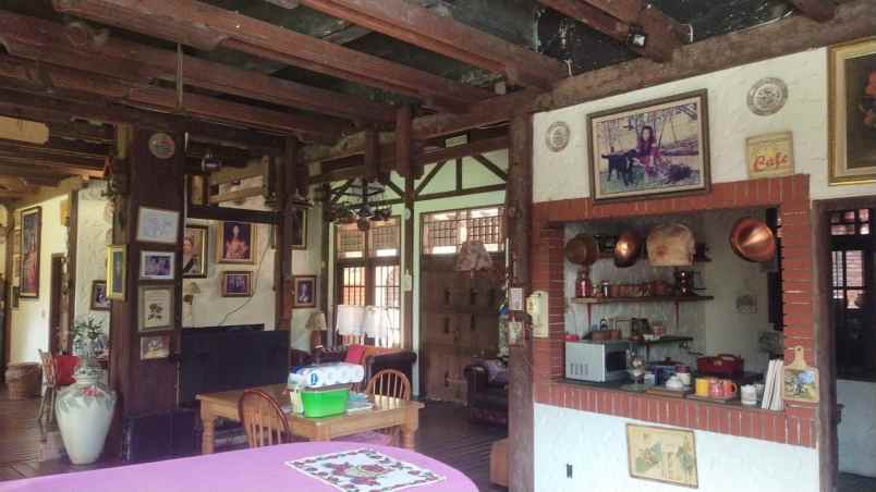 dijual villa pasar minggu