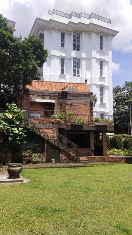 dijual villa pasar minggu