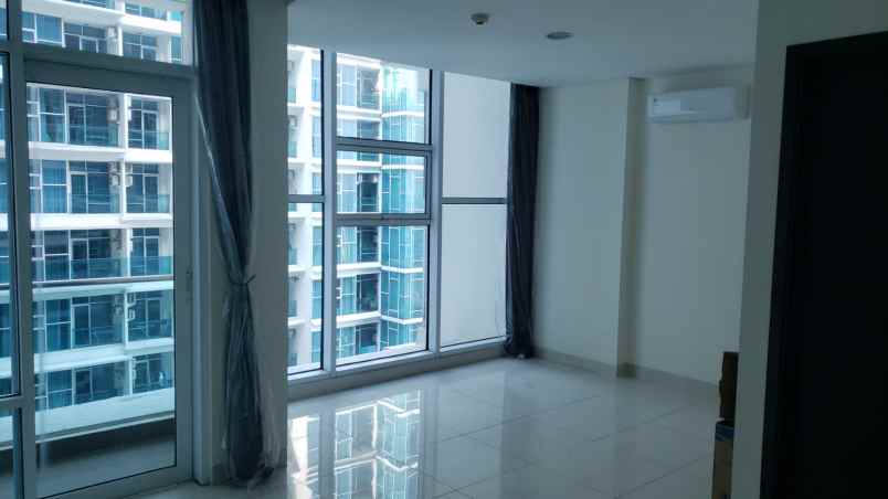disewakan apartemen jl alam sutera boulevard