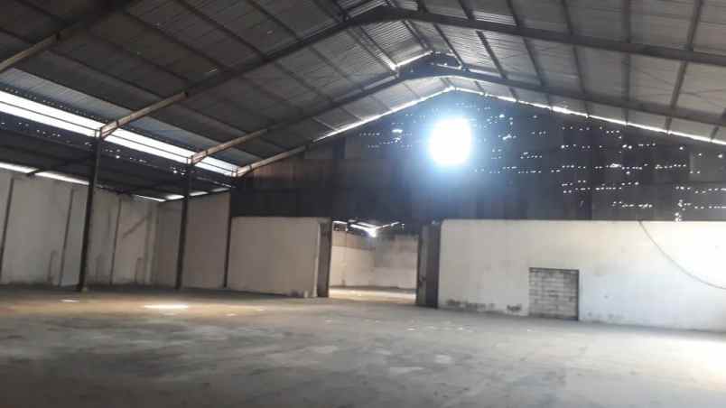 disewakan gudang di krian