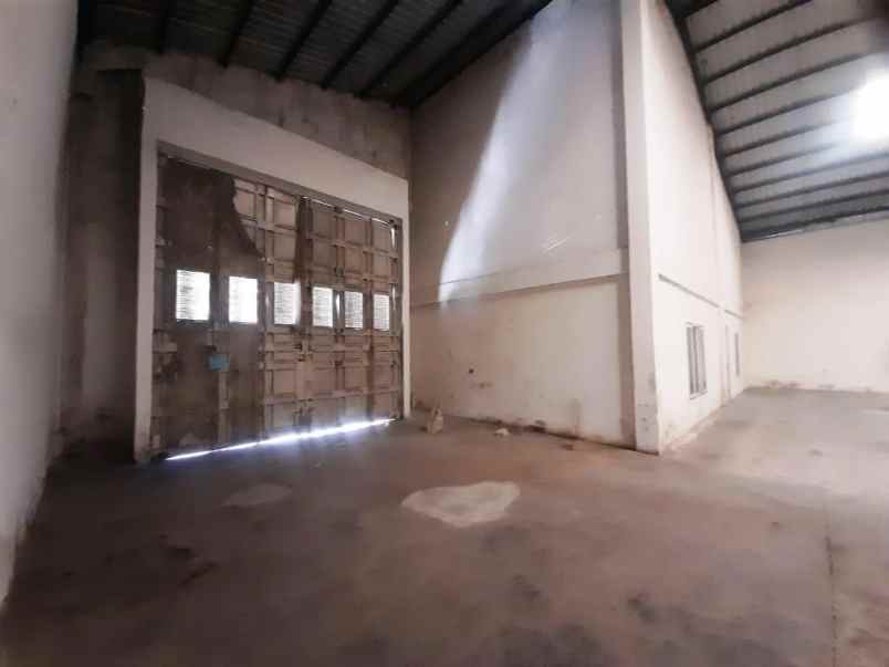 disewakan gudang di medan