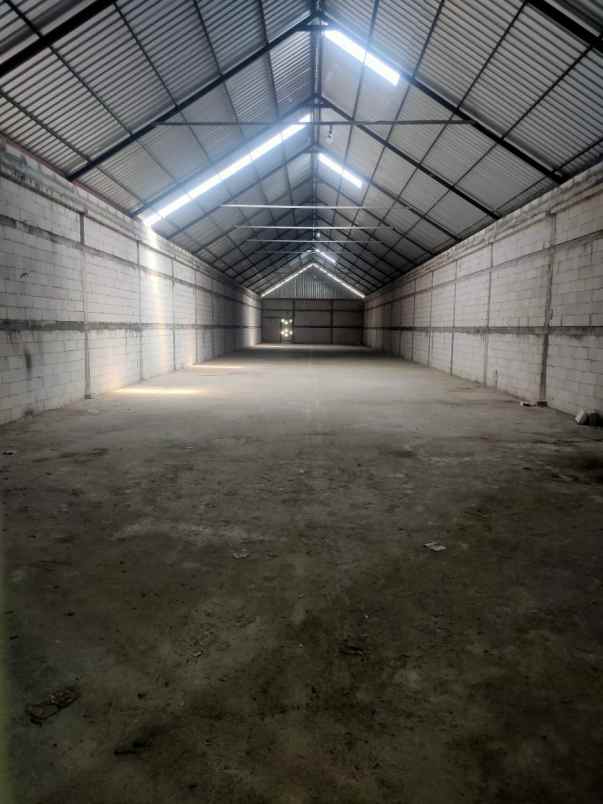 disewakan gudang di ngawi