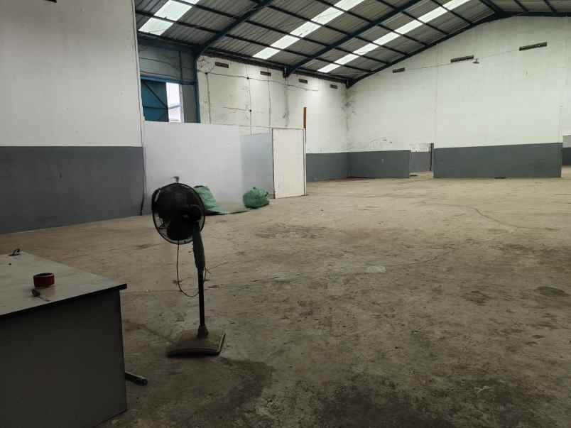 disewakan ruko gudang kantor jalan raya legok karawaci