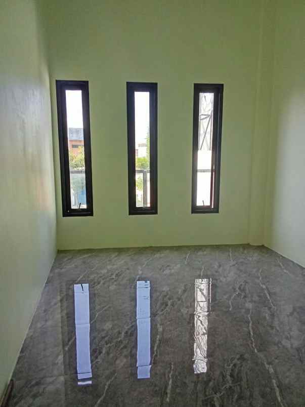 disewakan ruko gudang kantor raya sememi