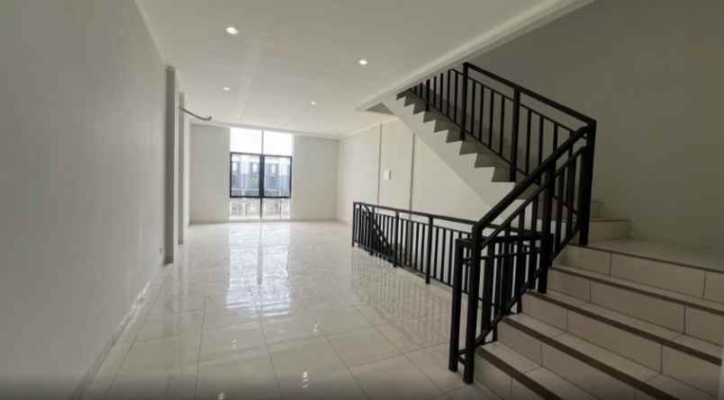 disewakan ruko gudang kantor scg summarecon crown gading