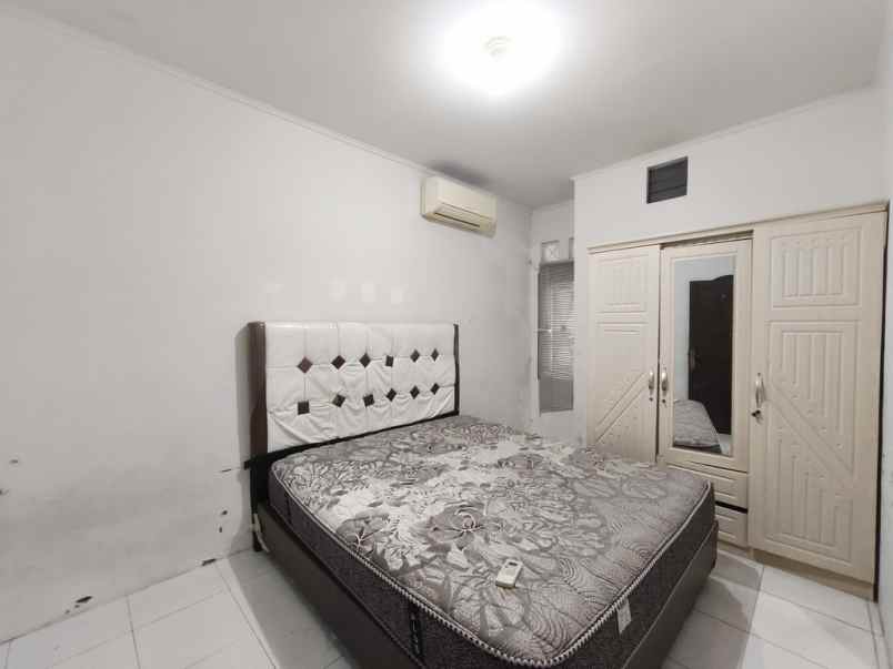 disewakan rumah 1 tingkat komplek cemara asri