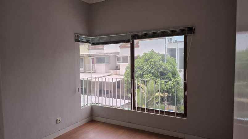 disewakan rumah cluster cassia jgc jakarta