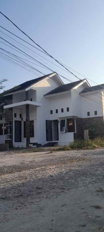 disewakan rumah di jalan guna karya
