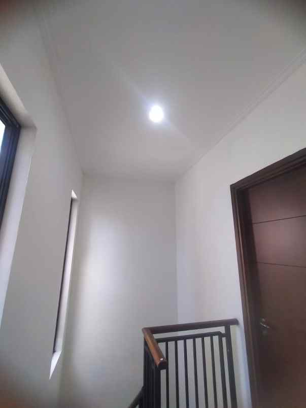 disewakan rumah green lake city cluster asia 6x15