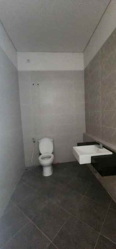 disewakan rumah jalan royal residence