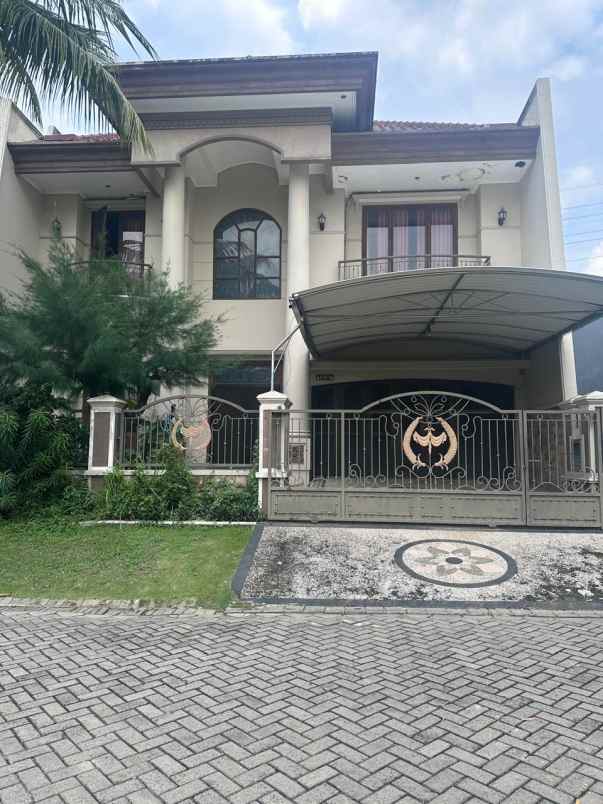 disewakan rumah pakuwon indah surabaya barat