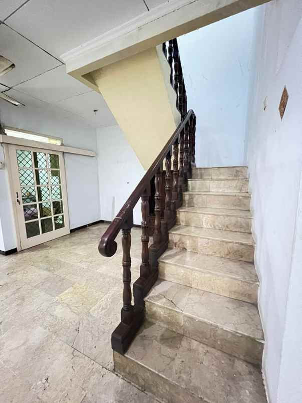 disewakan rumah tajung duren jakarta baratv