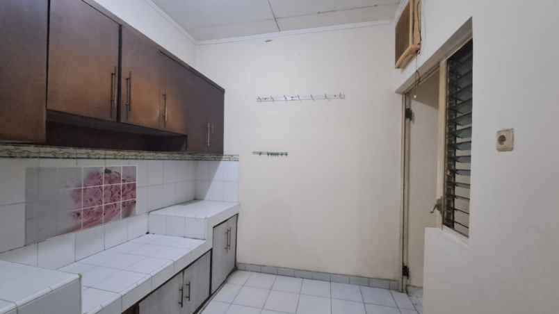 disewakan rumah taman modern