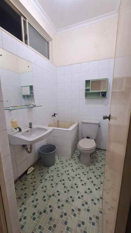 disewakan rumah taman modern