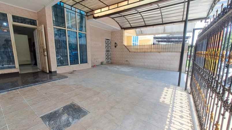 disewakan rumah taman modern