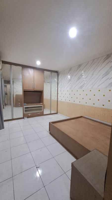 disewakan rumah taman modern