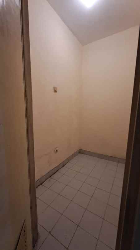 disewakan rumah taman modern