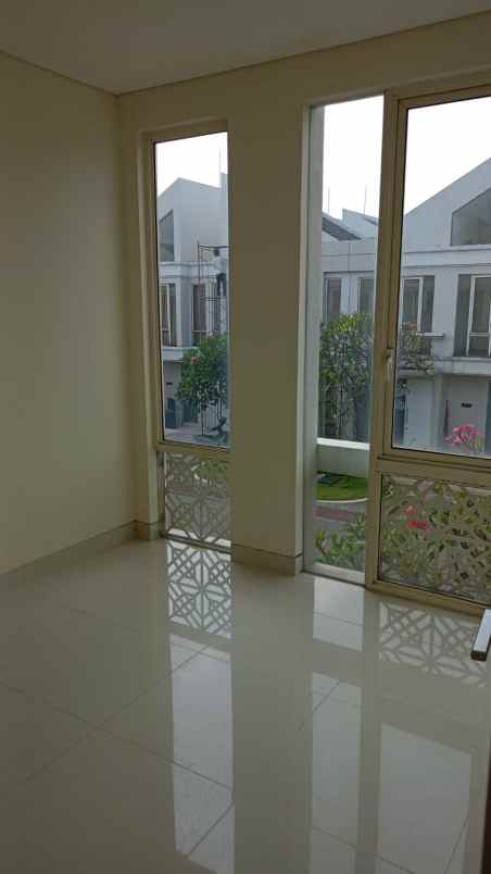 grand pakuwon cluster adelaide 2 lantai
