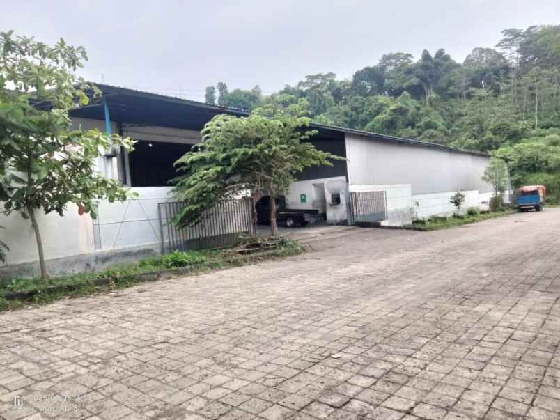 gudang di kawasan candi gatot subroto semarang gatsu